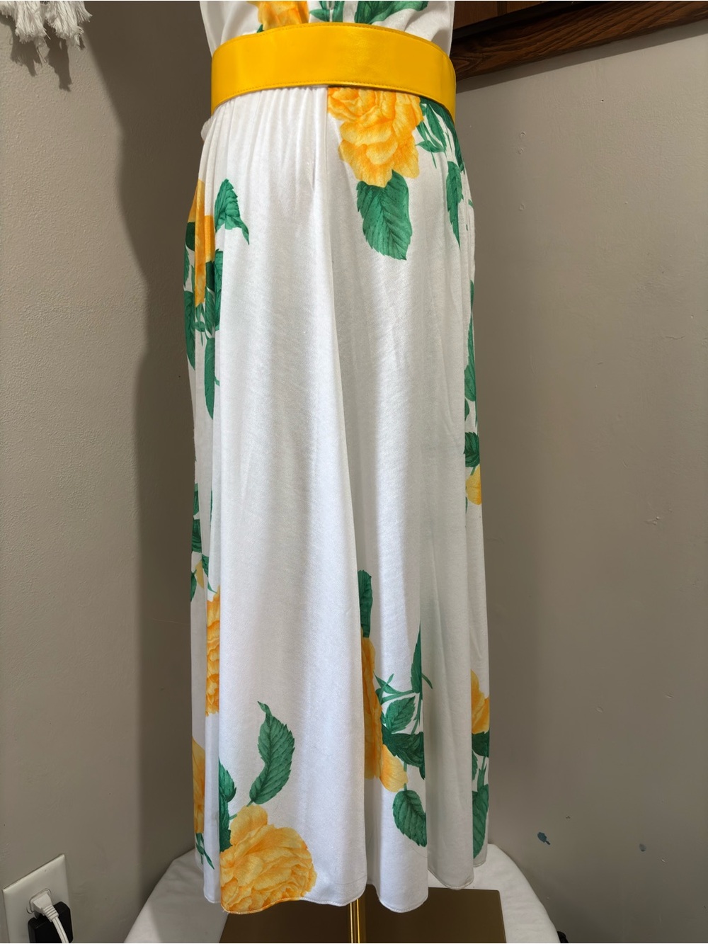 J. Ellis Vintage White Maxi Dress with Yellow Floral Print and Belt Size 10 - Picture 9 of 14